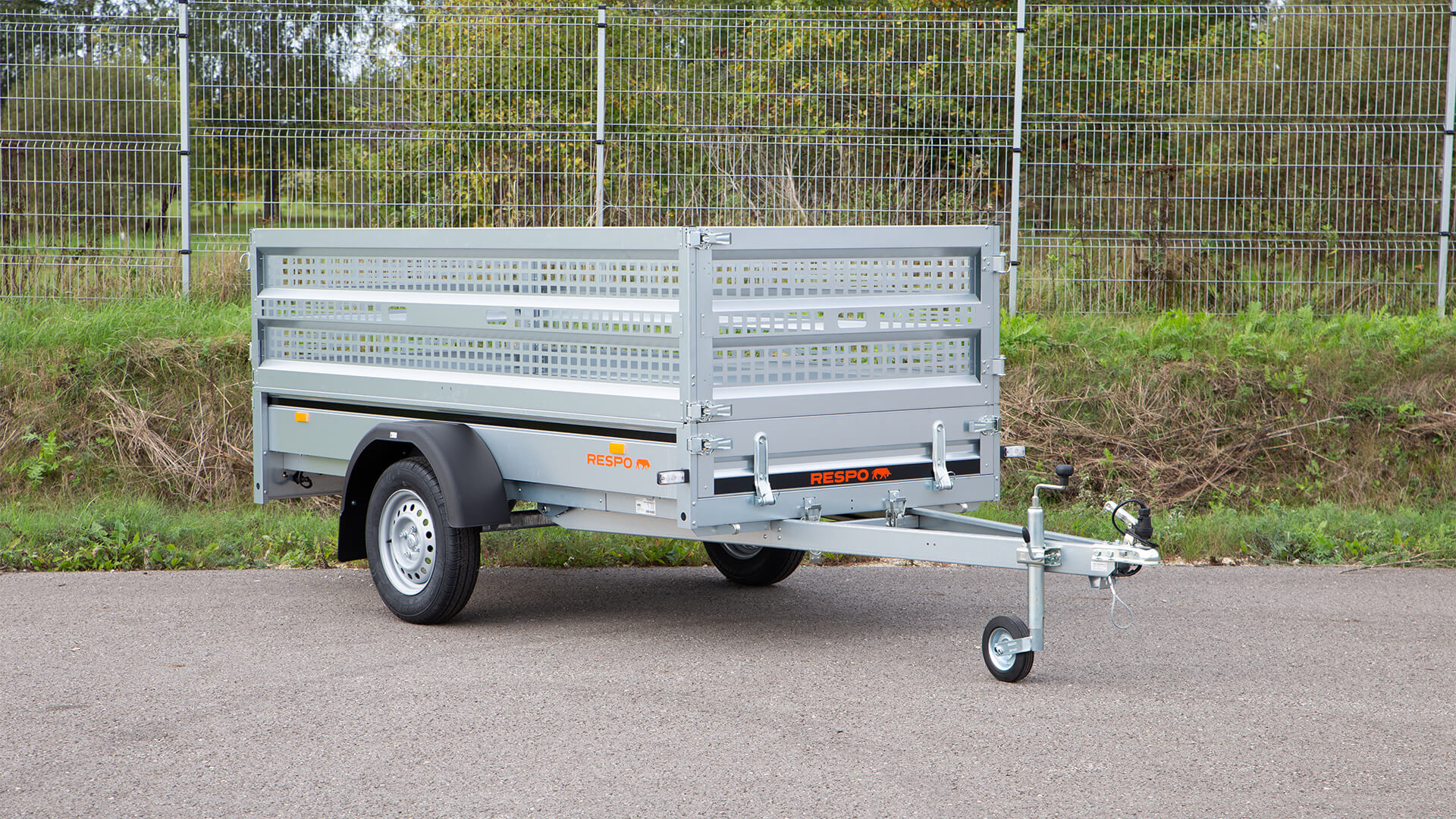 Släpvagnar 2.65x1.25m PLH med nätgrindsats